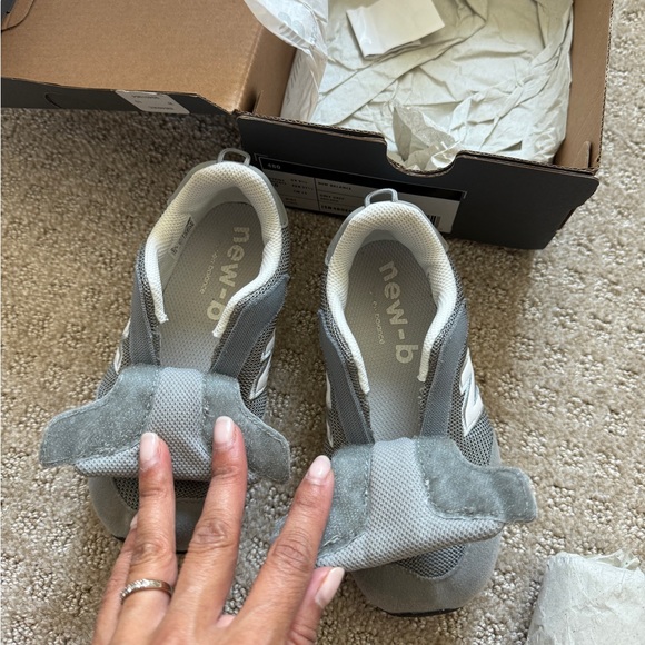 New Balance Grey and White Shoe Box toddler - Picture 8 of 9